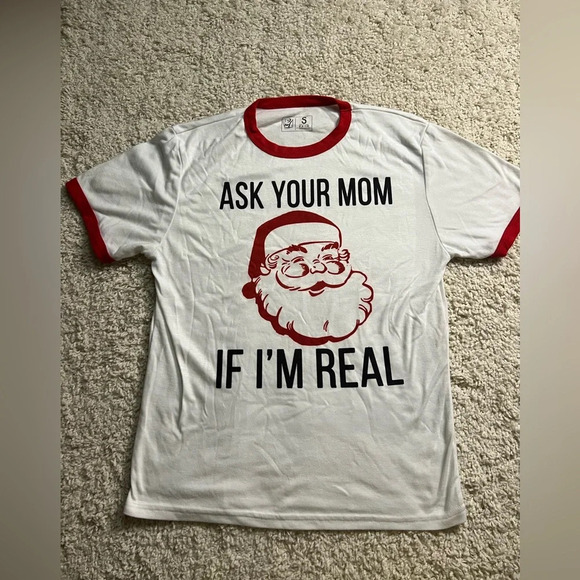 Bundle of 2 Size Small Funny Christmas Graphic Tee’s - Picture 1 of 10